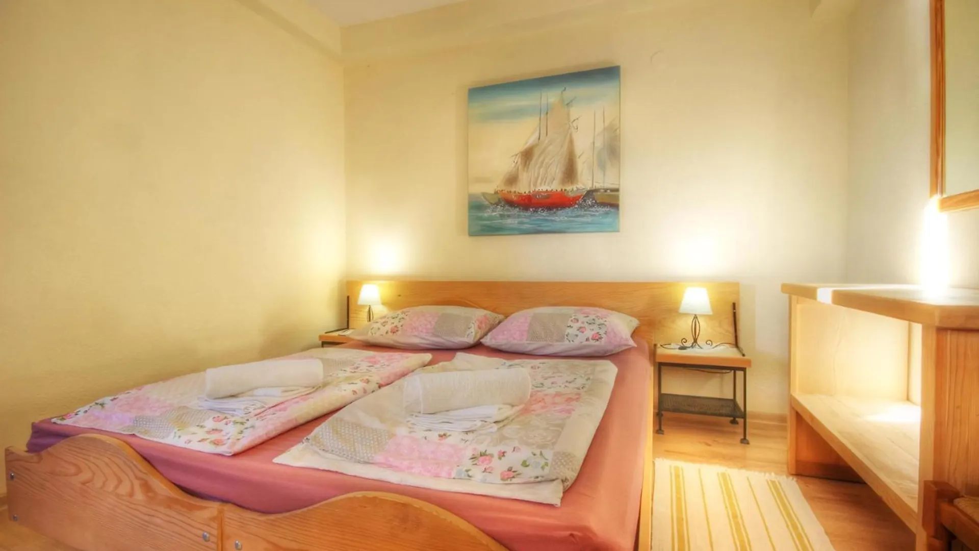 Apartment Fuer Zwei Erwachsene Und Zwei Kinder Sibinj Krmpotski