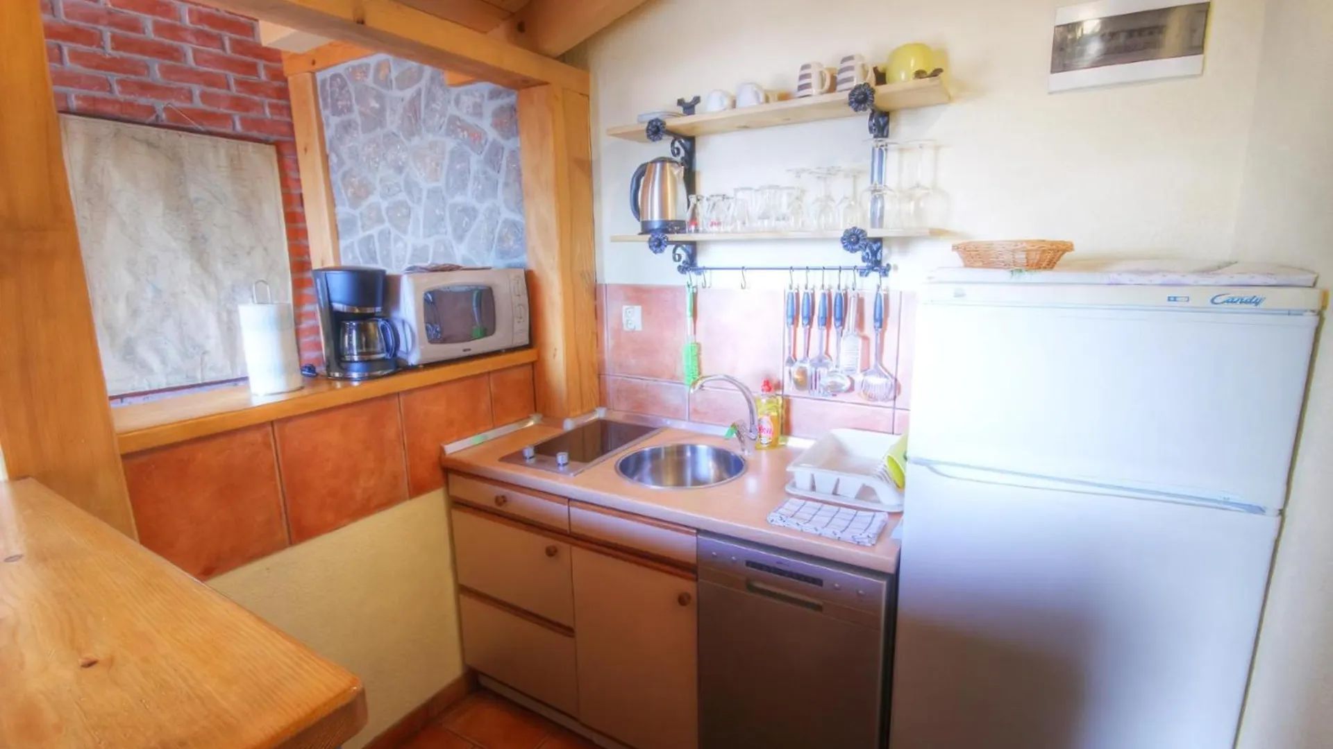 Apartment Fuer Zwei Erwachsene Und Zwei Kinder Sibinj Krmpotski