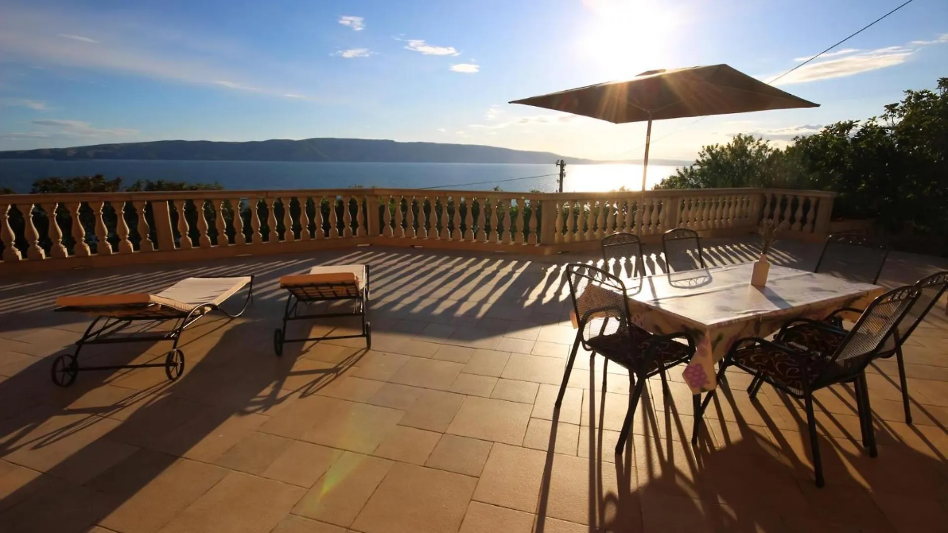 Apartment Fuer Zwei Erwachsene Und Zwei Kinder Sibinj Krmpotski Croatia