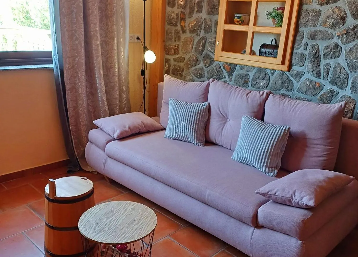 Apartment Fuer Zwei Erwachsene Und Zwei Kinder Sibinj Krmpotski 0*,  Croatia